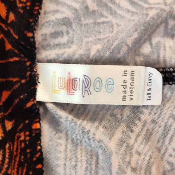 LuLaRoe T&C leggings - Picture 4 of 4